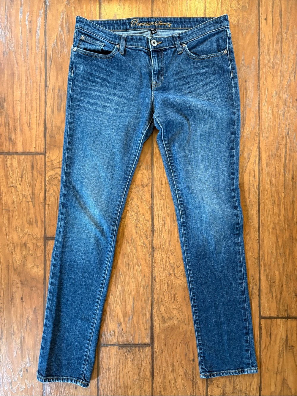 GAP Premium Skinny Jeans Distressed Faded Wash perfect broken-in Stretch Denim